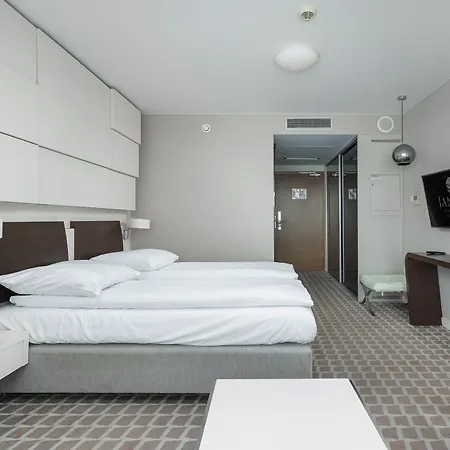 Marine Seaview By Jantar Kolobrzeg